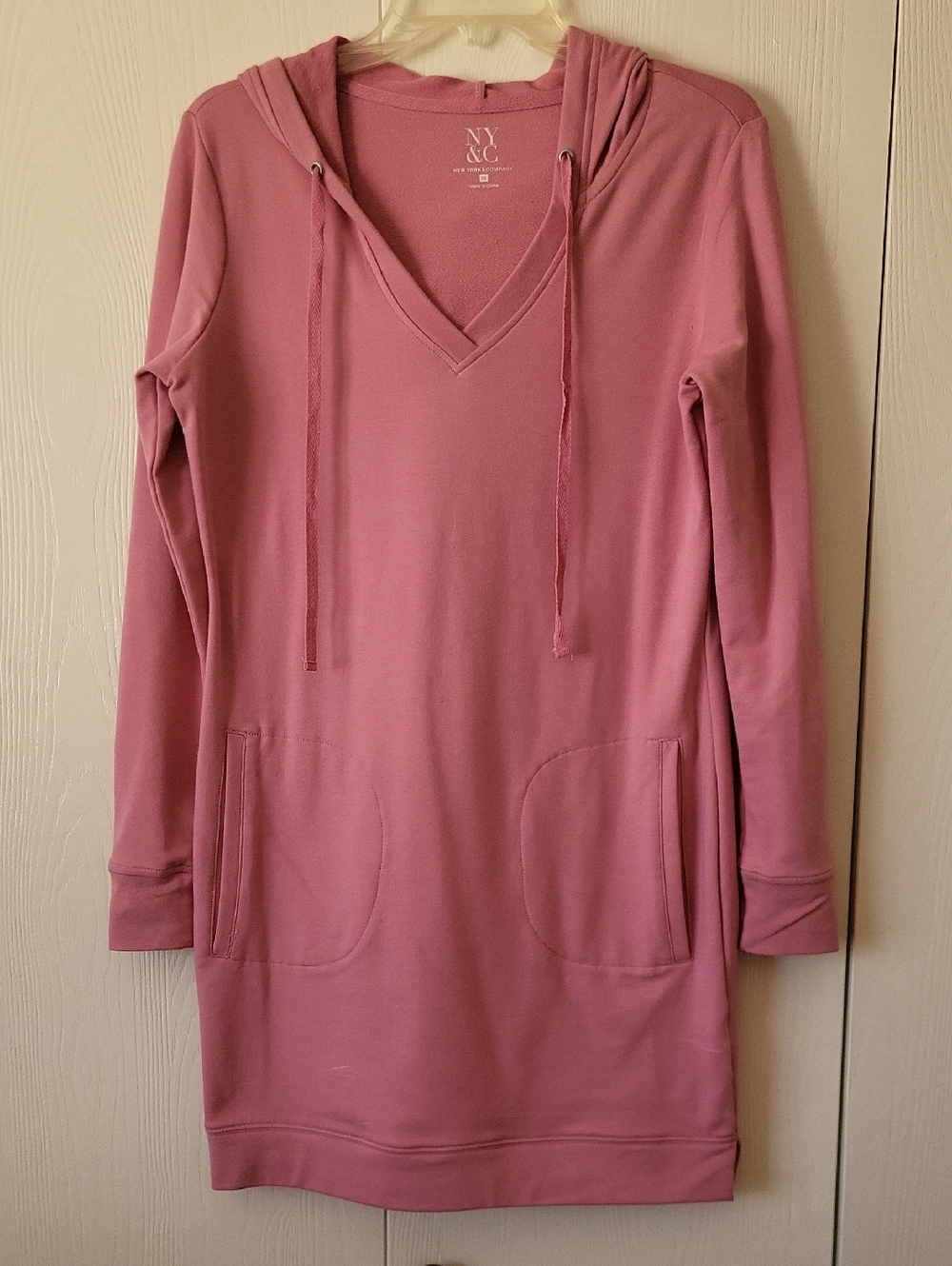 New York & Company Rose Pink V-Neck Hooded Sweatshirt Dress